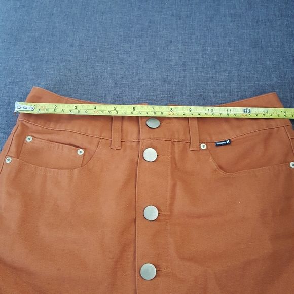 Hurley mini skirt - Picture 9 of 10